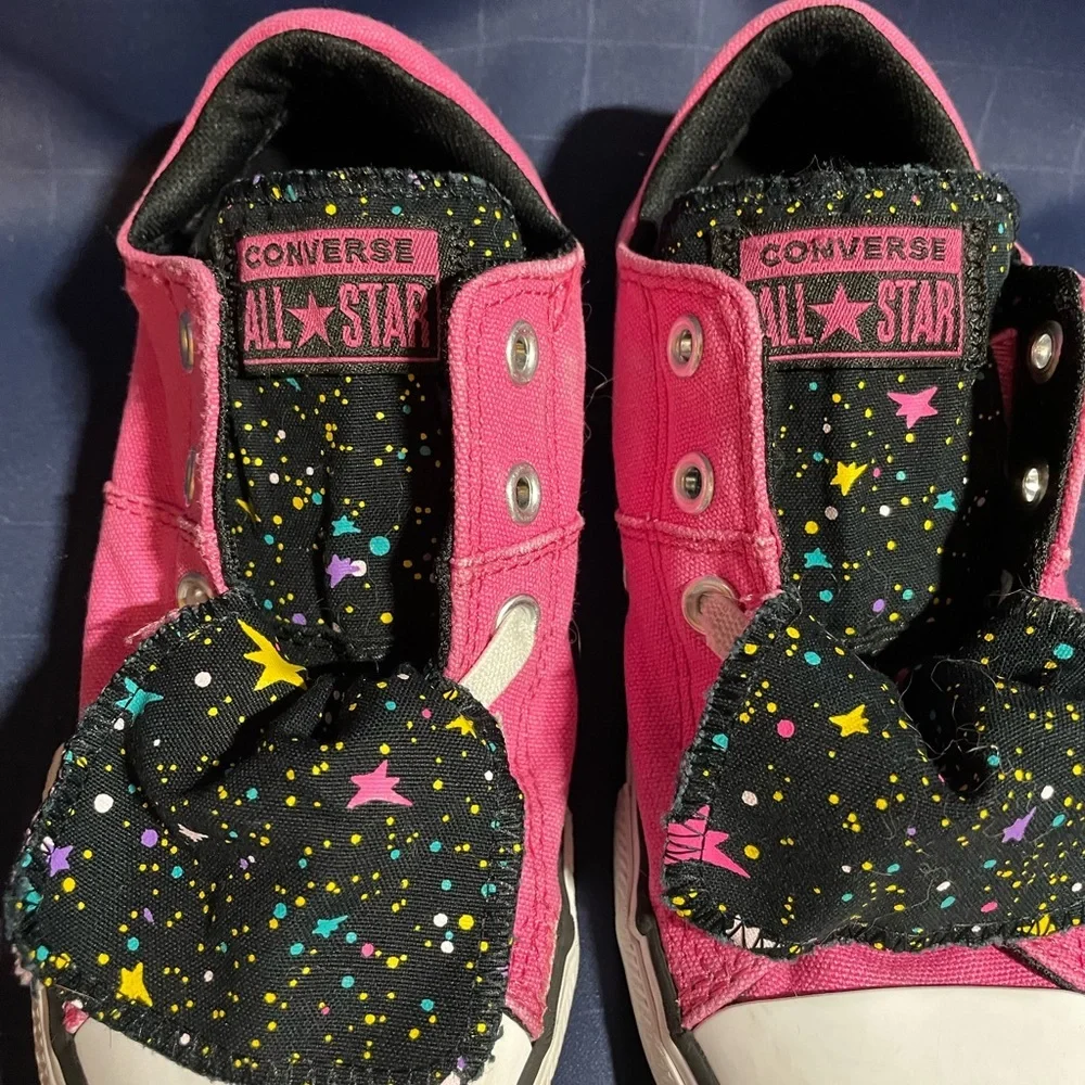 Converse All Star pink & black slip-on low tops w/ stars girls sz 1